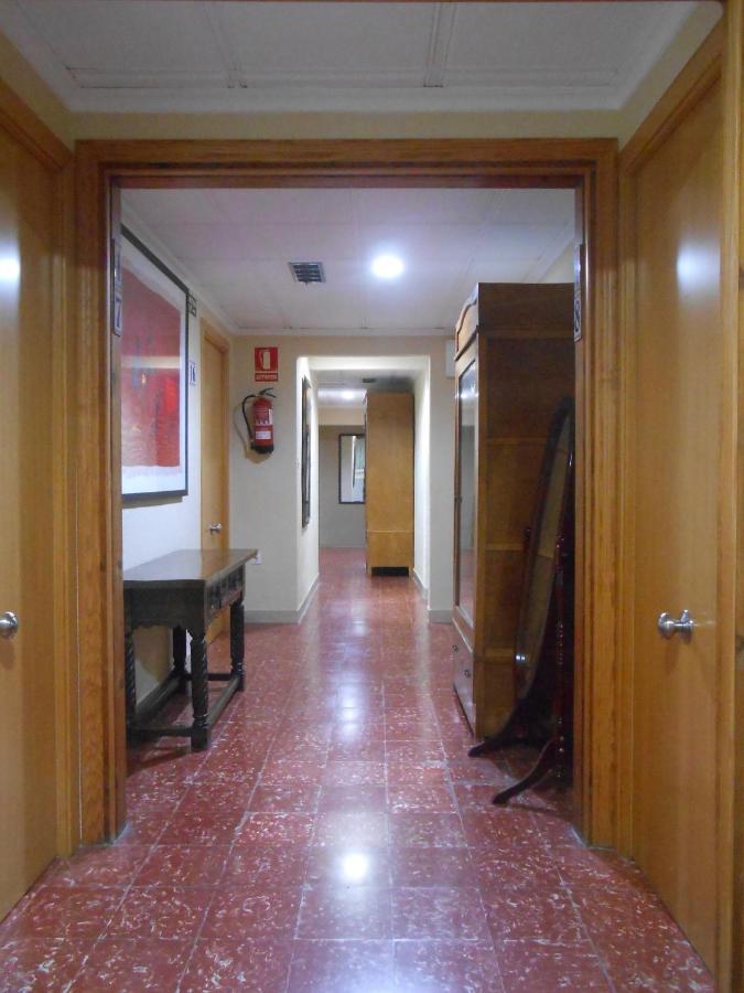 Hostal El Callejon タラゴナ エクステリア 写真