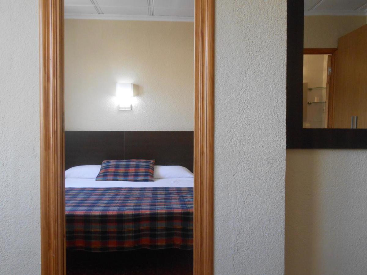 Hostal El Callejon タラゴナ エクステリア 写真