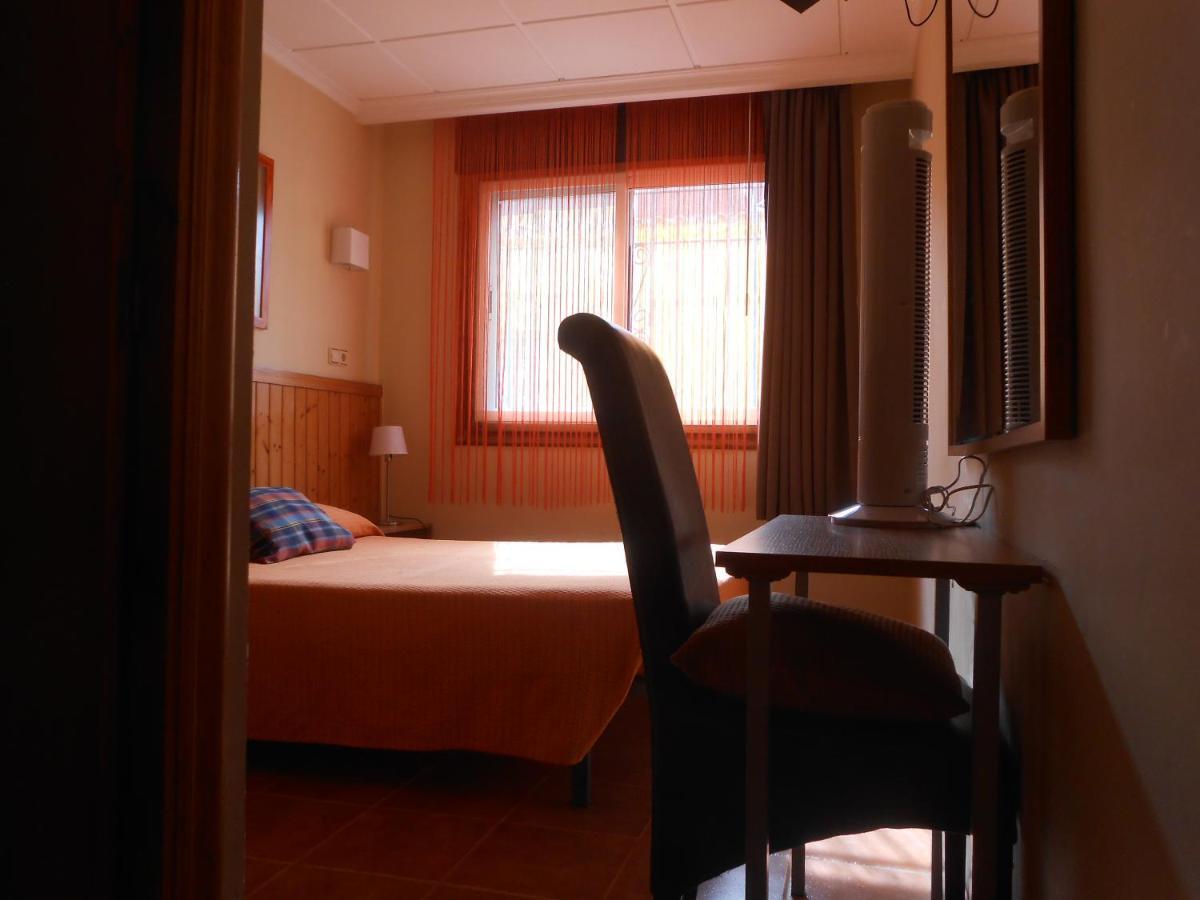 Hostal El Callejon タラゴナ エクステリア 写真
